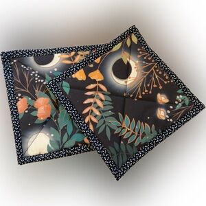 Blue Floral and Fireflies Patterned Pot Holders